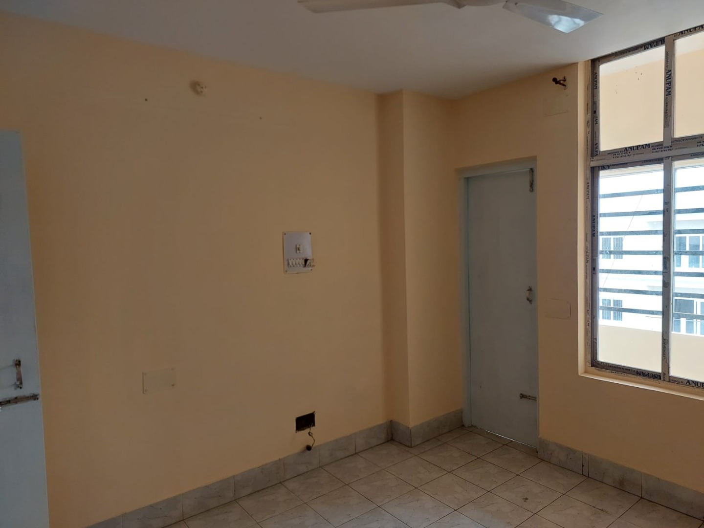 Unfurnished 3bhk in Gandhi Basti, Sarania Hills, Guwahati, Assam, India for Rent